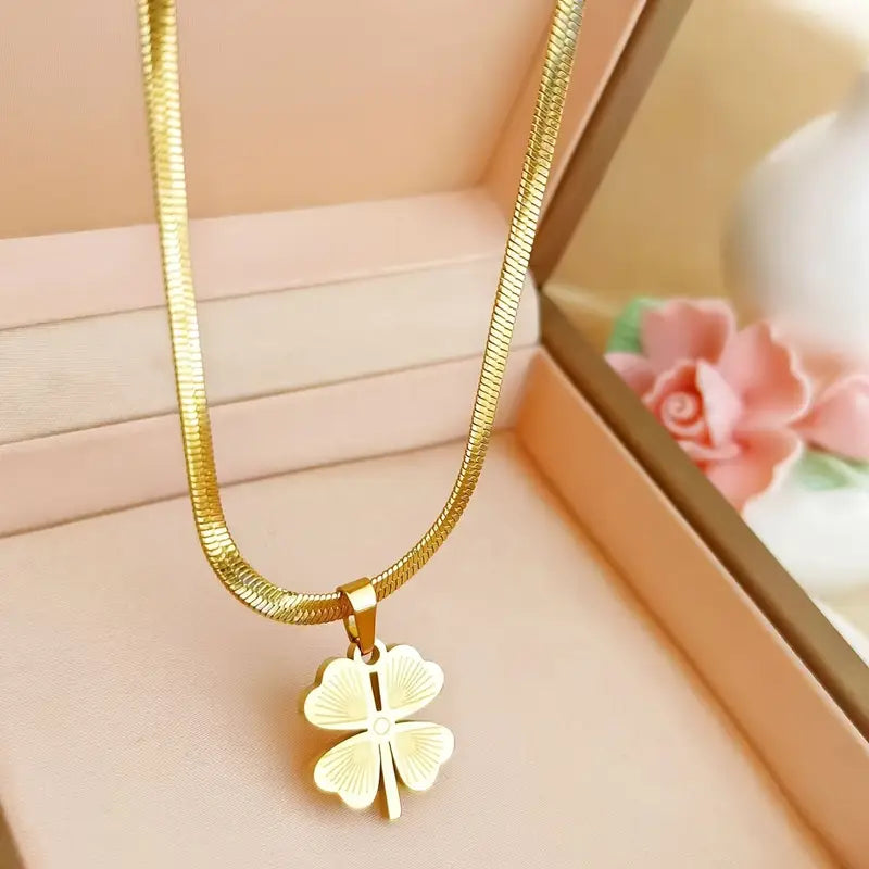 Four-Leaf Clover Golden Necklace - Stainless Steel