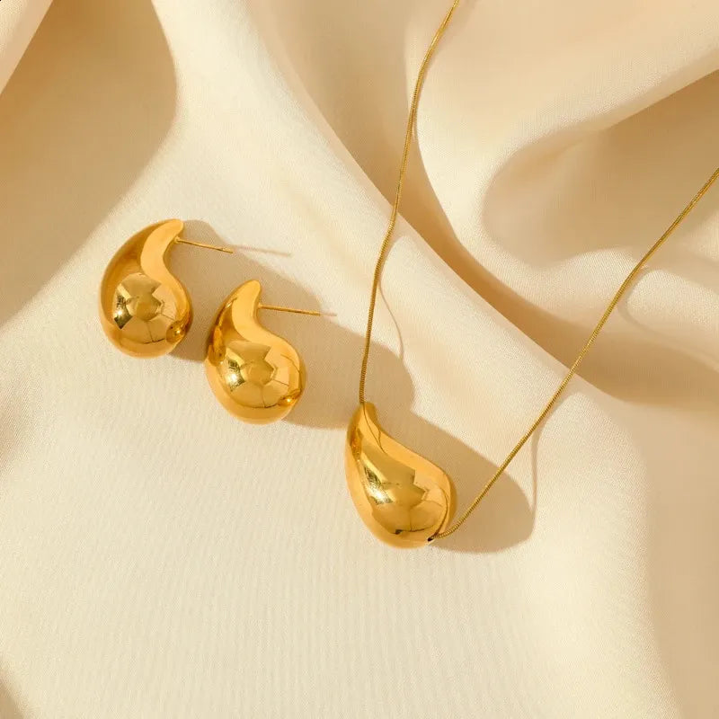Set Tear Drop (Necklace + Tops)