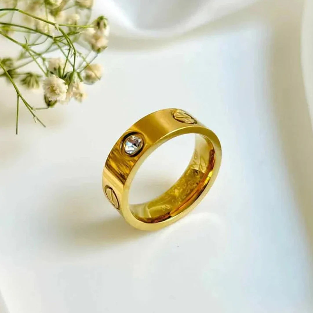 2 Bracelets ( Cartier + Clover) + 1 Cartier Ring