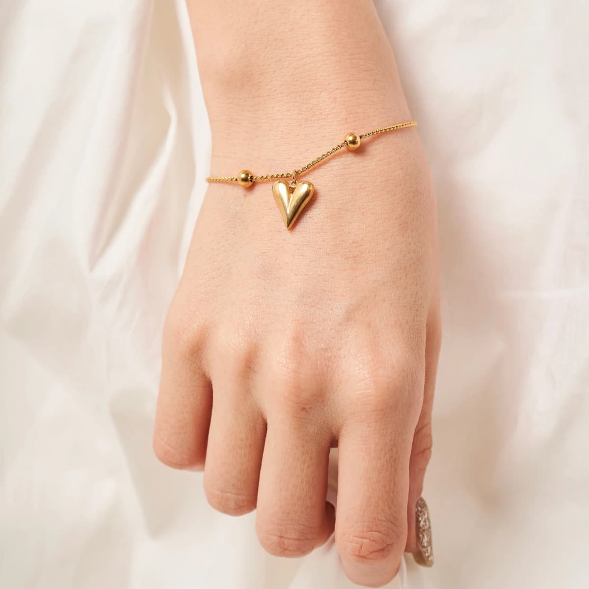 Single Italic Heart Bracelet - Stainless Steel