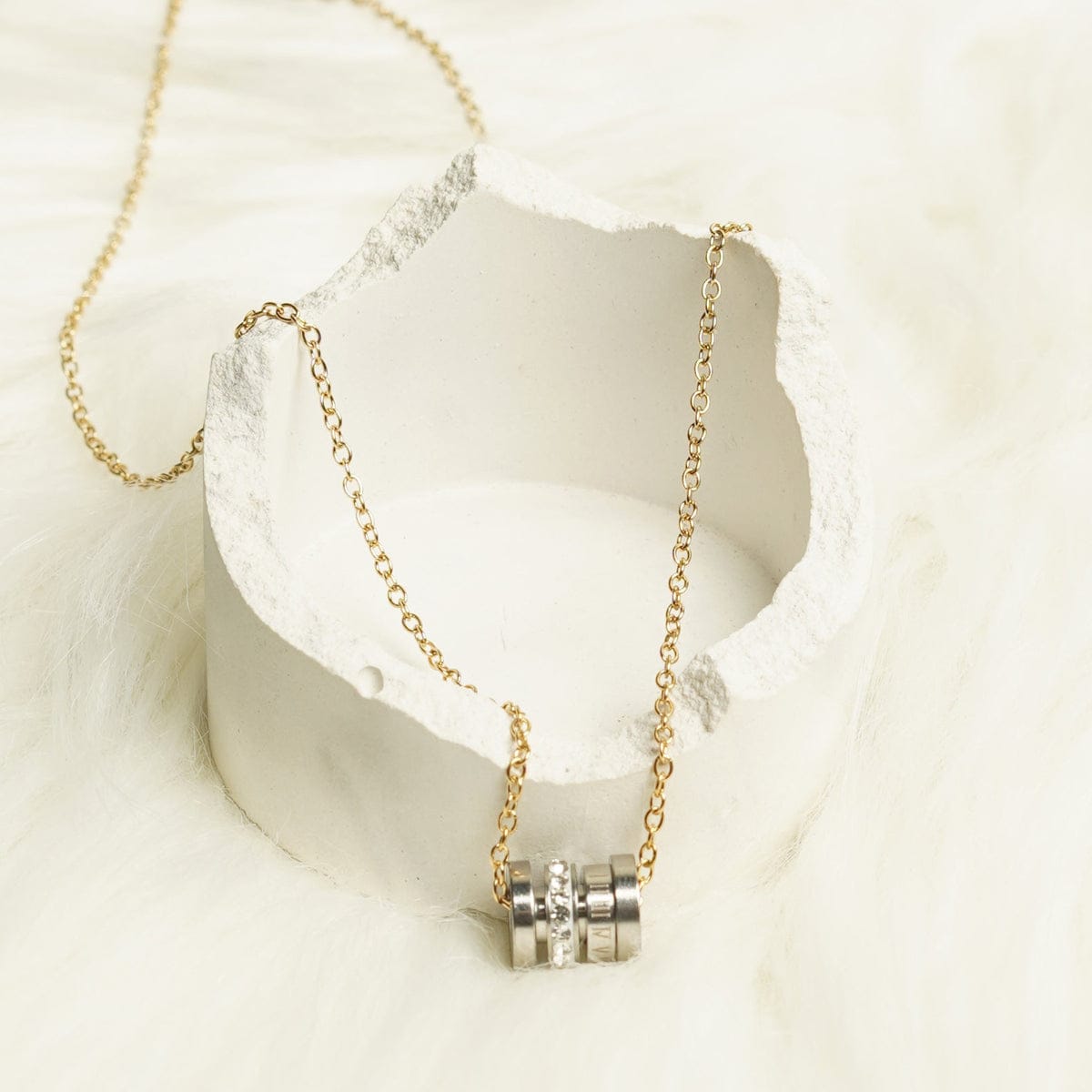 Cylindrical Metallic Pendant Necklace - Stainless Steel