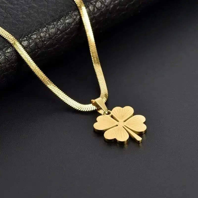 Four-Leaf Clover Golden Necklace - Stainless Steel