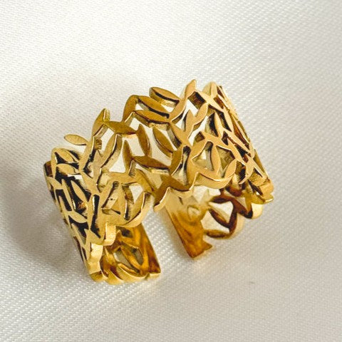 Leafy Pattern Link Ring - Stainless Steel