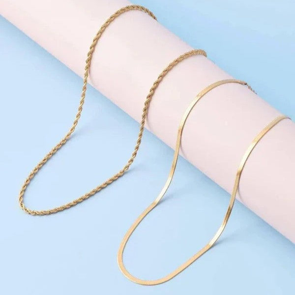 2 Necklaces (Snake + Rowena)