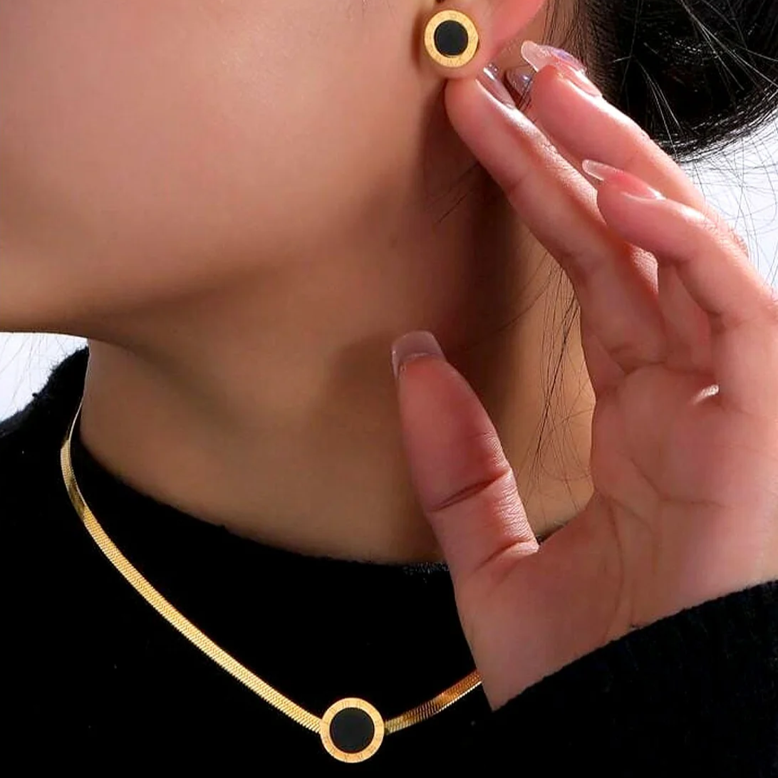 Black Enamel Roman Set (Necklace + Tops)