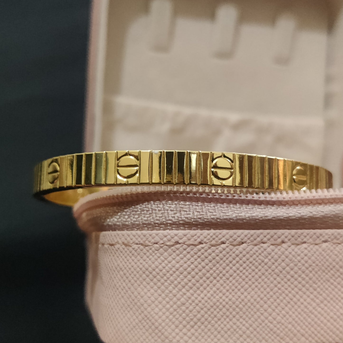 Strips Handcuff - Stainless Steel