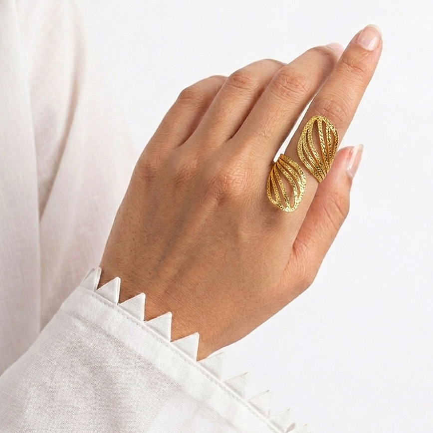 Pigeon Feather Adjustable Ring - Stainless Steel