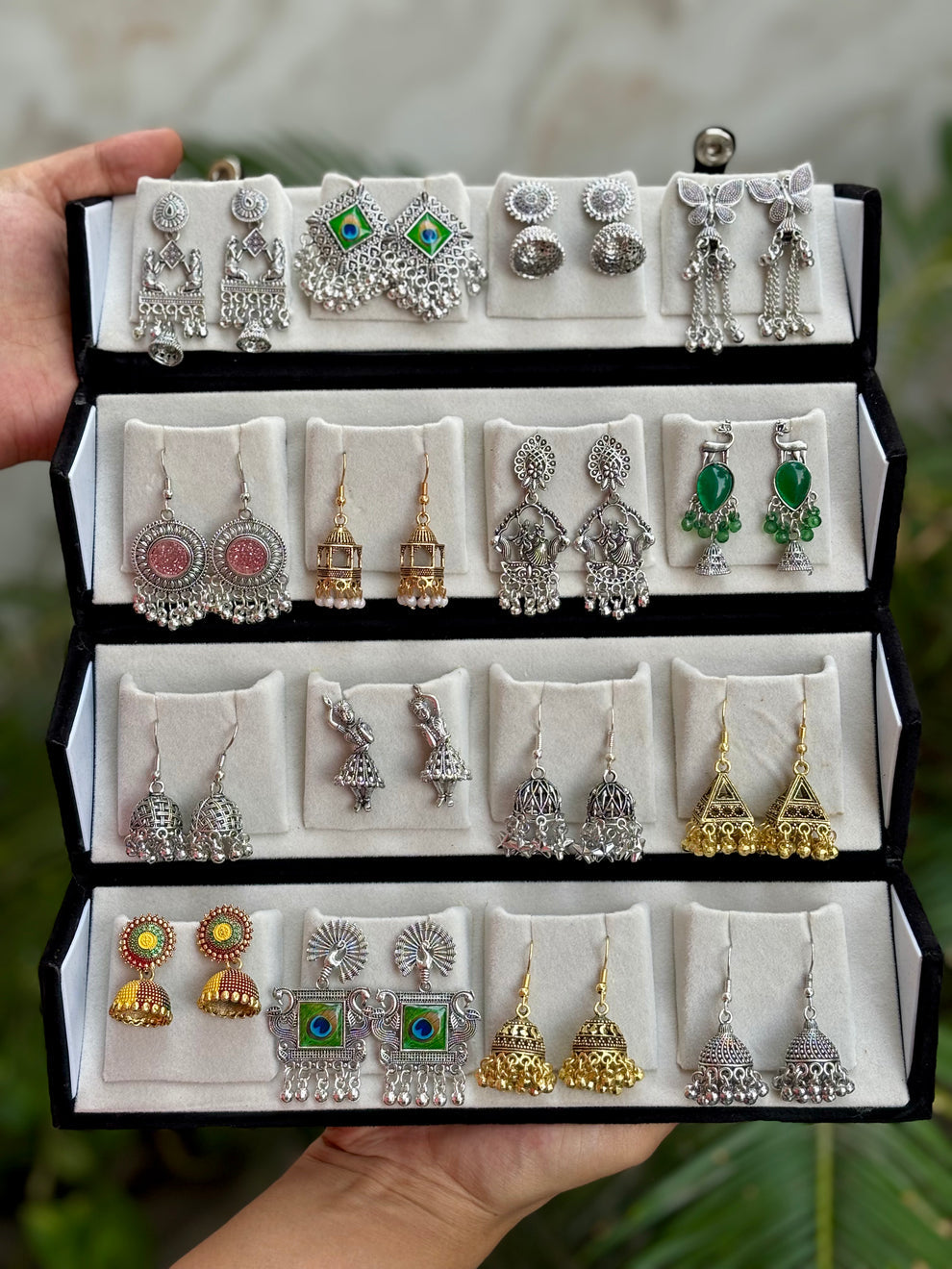 Foldable Velvet 16 Meenakari Jhumka Box