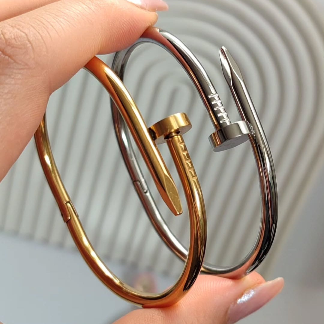 2 Screw Nail Handcuffs (Golden + Silver)