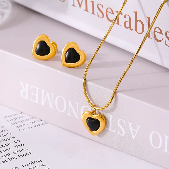 Set Aura (Earrings + Necklace)