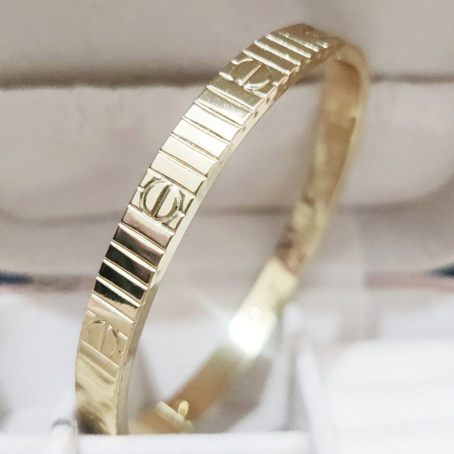 Strips Handcuff - Stainless Steel